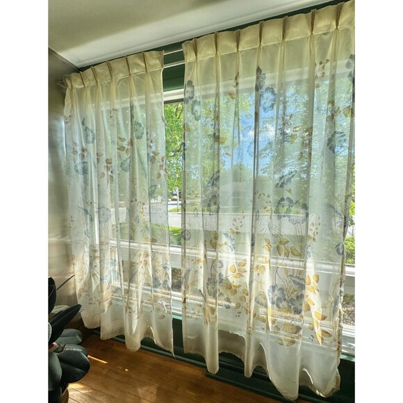 Vintage 1970s pleated curtains, large blue flowers, cream background, pair - Picture 2 of 10